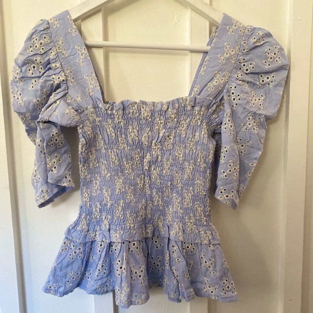 bigHit -Eyelet fabric Blouse Size Small